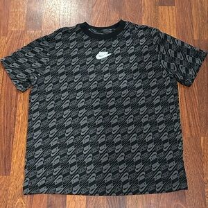 The Nike Tee | Loose Fit